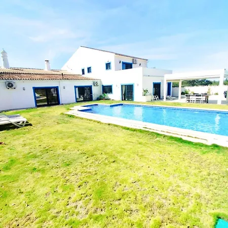 Quinta Azul Villa *